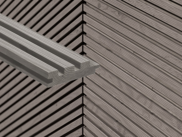 Gevelbekleding Thermisch grenen lichtgrijs gelazuurd Triple-Rhombus