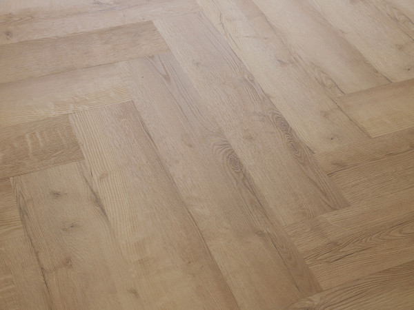 Vinylvloer Heringbone Eik harmonisch visgraat