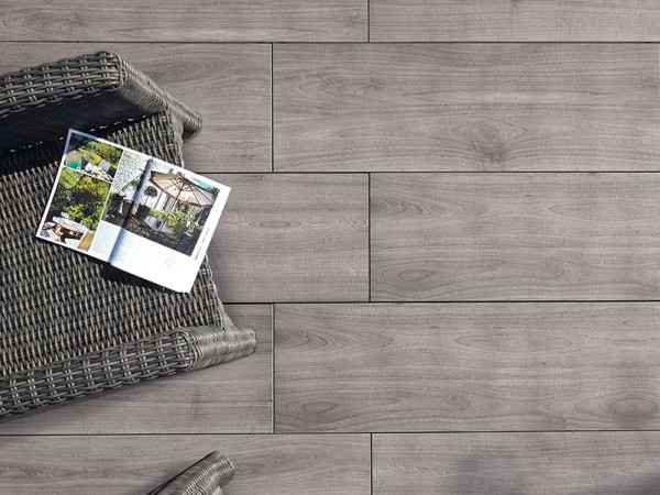 Keramische terrasplaat van porselein steengoed Harena Wood Grigio